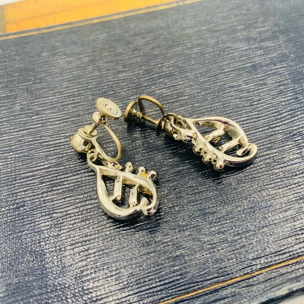 Vintage rhinestone dangles clip on earrings costume jewelry screw back silver